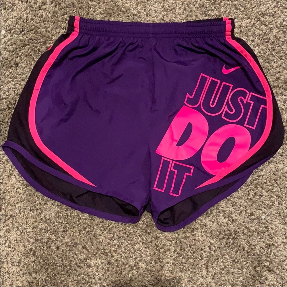 Nike women’s running shorts
